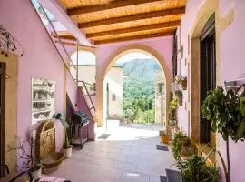 Snug apartment in Kournas with balcony terrace