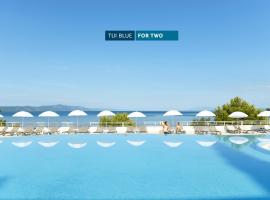 TUI BLUE Adriatic Beach - All Inclusive - Adults Only，位于伊格拉恩的带泳池的酒店