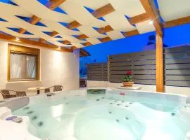 Eleni Luxury Maisonette with Jacuzzi