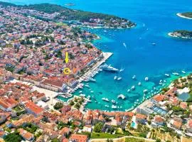 Harbourside Guesthouse Mandina - ZF Hvar