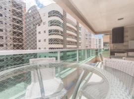 Apartamento c/ hidromassagem 3 Suítes em Meia Praia，位于伊塔佩马的酒店