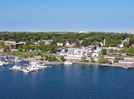 108 Edgewater Inn，位于沙勒瓦的酒店