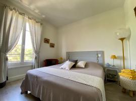GRAND F3 2 Ch CALME CONFORT PARKING RIVE GAUCHE CREPS HIPPODROME GOLF，位于阿列河畔美岸的酒店
