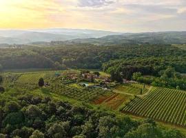 Podere I Laghi，位于佩萨河谷塔瓦内莱的酒店