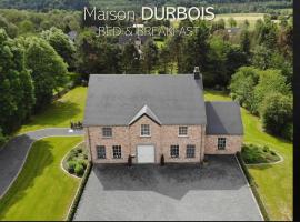 B&B Maison Durbois，位于杜柏的带停车场的酒店