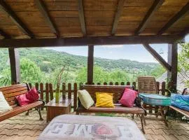 Stunning Home In Saint Laurent D'olt