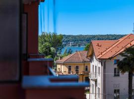 Iris Apartment Lago Maggiore，位于安杰拉的酒店