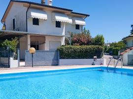 Luxury Villa Duna Verde，位于杜纳维德的酒店