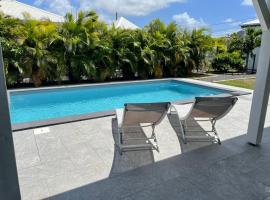 Gîtes de Corneille, Bungalow Sweet Mango，位于勒穆莱的酒店