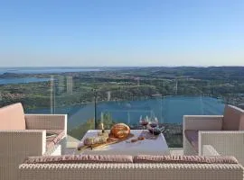 Villa Luna Stunning Modern Villa Shared Infinity Pool, Big garden, Fantastic lake view,AC,