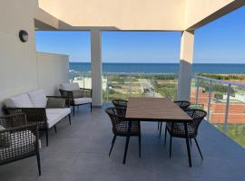 Penthouse sea view，位于奥利瓦的酒店