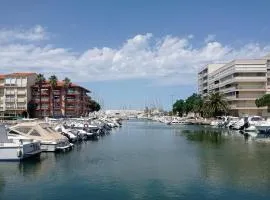 Superbe T3 climatisé calme Marina canet 2 min de la plage