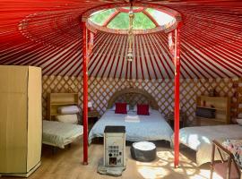 La Yurta de Gaia，位于圣洛伦索-德埃斯科里亚尔的豪华帐篷营地