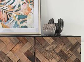 G&icirc;te chez Marianne- la halte Jurassienne，位于Montmorot的高尔夫酒店