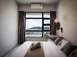 Jesselton Quay by Pinstay，位于哥打京那巴鲁的酒店