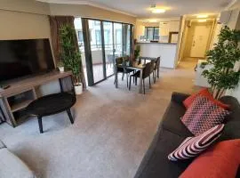 2BR 2Bath L4 Executive Apartment, in City Centre