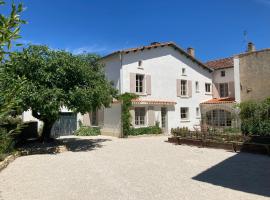 No12，位于Mansle的酒店