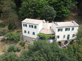 Villa Maia，位于Neirone的酒店