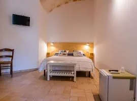 吉亚拉中继酒店