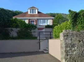 Pass the Keys The Little Red House, Mumbles, Gower - sleeps 6