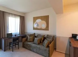 Mariette Rhodes Urban Suites