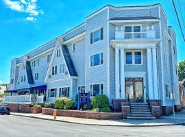 Winthrop Arms Hotel Restaurant Logan Airport，位于温斯洛普的酒店