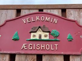 Ægisholt privete house with hot tub