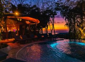 Selva Armonia Immersive Jungle Resort，位于乌维塔的酒店