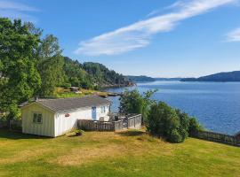 Amazing Home In Henån With House Sea View，位于Henån的酒店