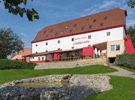 Krčma Hotel U Císařské Cesty，位于Branišovice的酒店