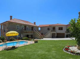 Nice Home In Raxo With Wifi，位于拉科萨的酒店