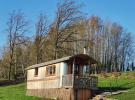 La RouLodge du Veilleur - Hôtel Insolite，位于Ermeton-sur-Biert的豪华帐篷营地