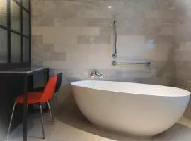 Docking Hotel