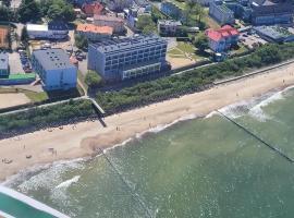 Hotel Wodnik Twój Hotel z widokiem na morze，位于尤斯托尼莫斯基的酒店