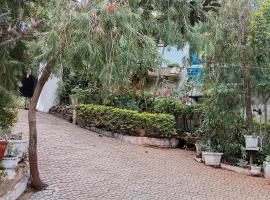 Kanishqkar Home Stay，位于科塔吉里的酒店