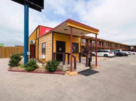 Oyo Hotel Odessa TX, East Business 20，位于奥德萨米德兰国际机场 - MAF附近的酒店