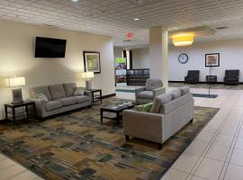 Quality Inn & Suites Downtown Mansfield，位于曼斯费尔德的酒店