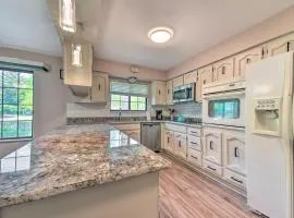Cozy West Bloomfield Home - Fishing Nearby!