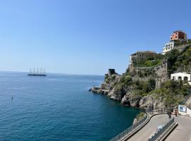 FRENNESIA Amalfi Coast，位于阿特拉尼的酒店