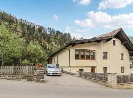 2 Bedroom Cozy Apartment In Obervellach