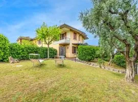 3 Bedroom Amazing Home In Desenzano Del Garda