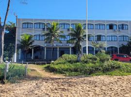 贝拉特里克斯酒店，位于马卡埃卡瓦莱罗斯海滩附近的酒店