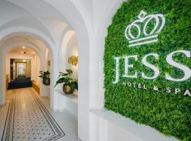 Jess Hotel & Spa Warsaw Old Town，位于华沙的带按摩浴缸的酒店