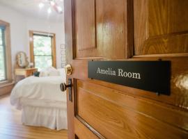 Amelia Room BW Boutique Hotel，位于Central Lake角灯塔附近的酒店