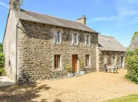 Gorgeous Home In Quemper Guezennec