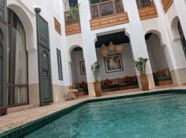 Riad Jardin Des Sens & Spa，位于马拉喀什巴布葛麻特停车场附近的酒店