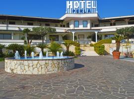 Perla Hotel e Garden - Free Parking and Pool - Open area with Beautiful view of the Landscape，位于卡帕乔-帕埃斯图姆的酒店