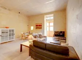 Stylish 2BR Apartment in Valletta