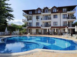 Sirena condo 50 m from the central beach