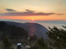 Châlet vue lac Léman à 1000 mètres d altitude